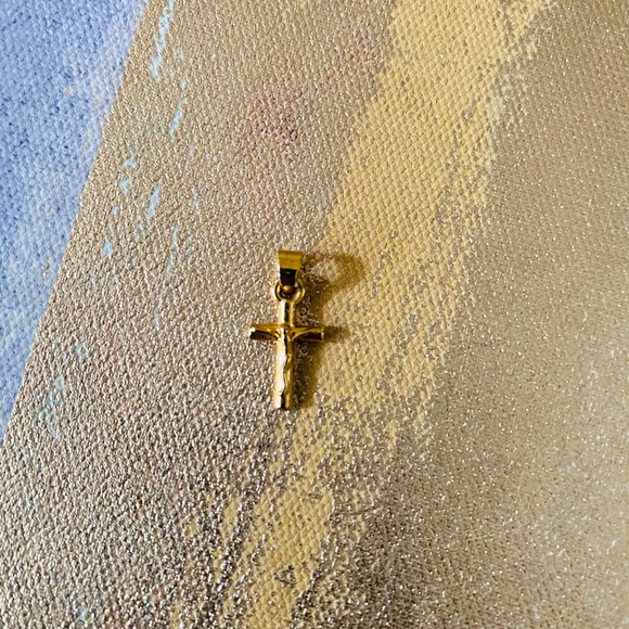 Cross pendant - Picture 4 of 7